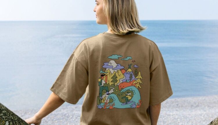 Women's Oversized Graphic T-Shirt