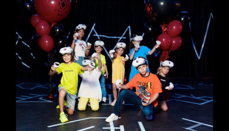 VR game birthday party​