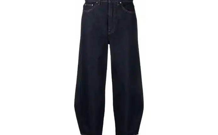 Jeans Legs Tapering In Dip