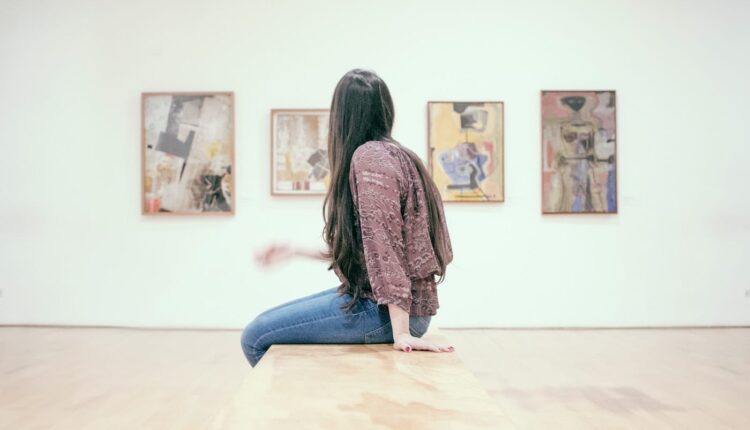 Abstrakte malerier provokerer