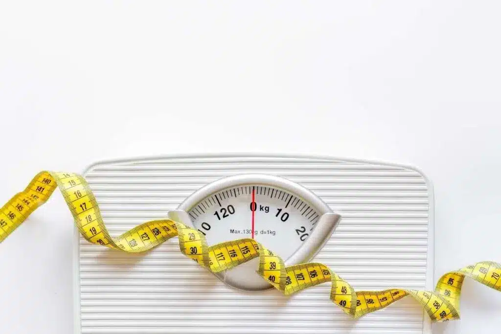 progesterone cause weight gain