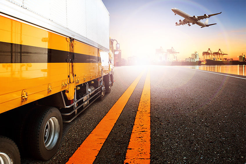 Transport med lastbil og fly